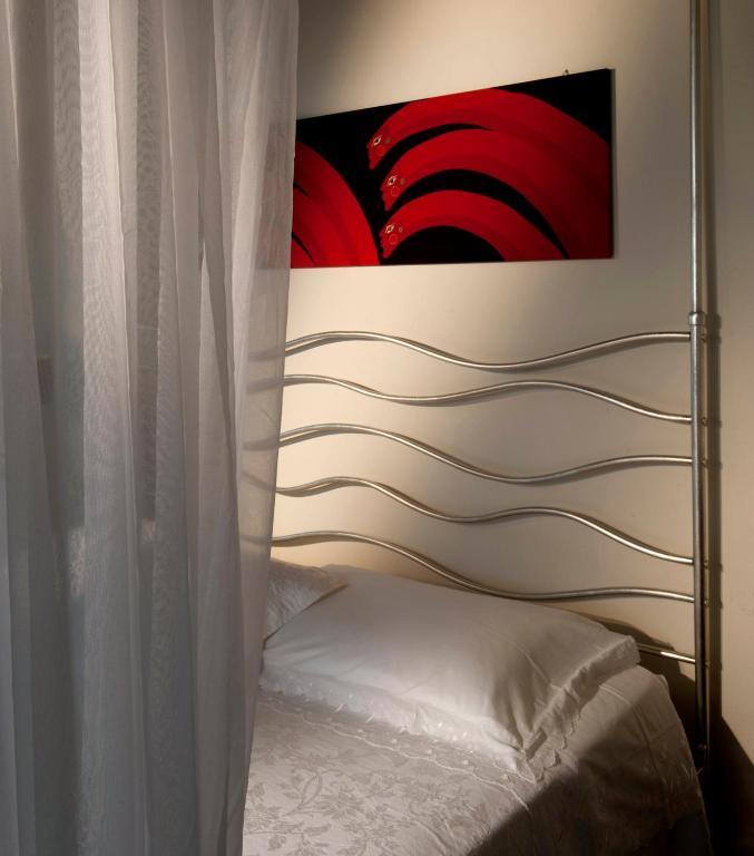 بسكييرا ديل غاردا Massoni Bed And Breakfast الغرفة الصورة